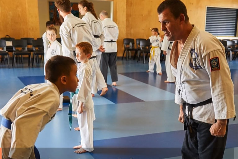 free taekwondo class instructor